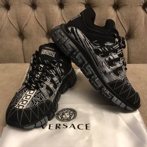 Versace womens sneakers sz 37 NEW. Comes with bag.